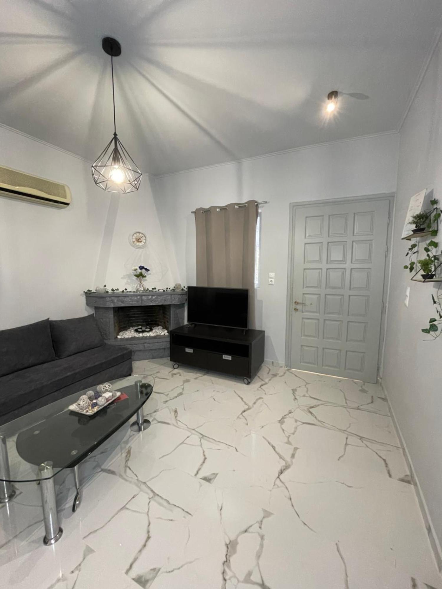 Airpoint Renovated Apartment อาร์เตมีดา ภายนอก รูปภาพ