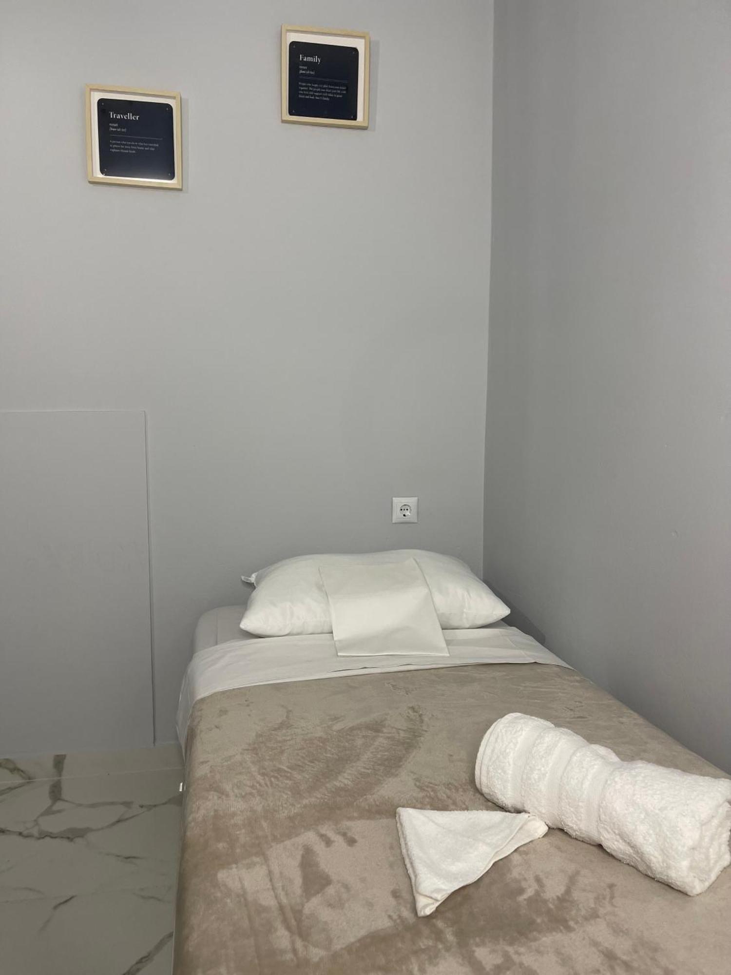 Airpoint Renovated Apartment อาร์เตมีดา ภายนอก รูปภาพ