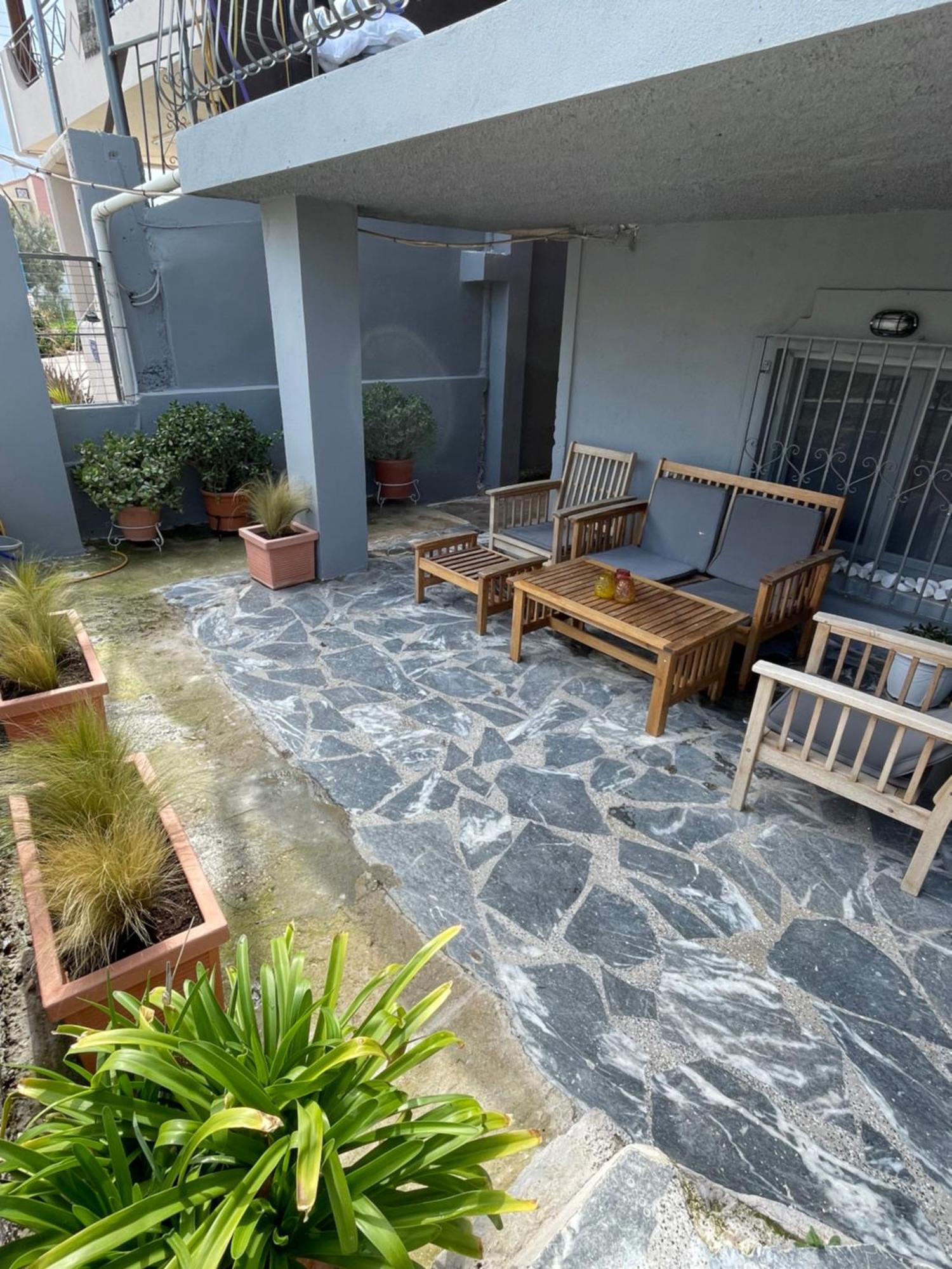 Airpoint Renovated Apartment อาร์เตมีดา ภายนอก รูปภาพ